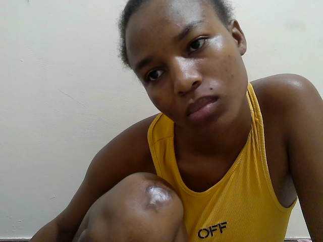 Tatswee Live Cam on BongaCams