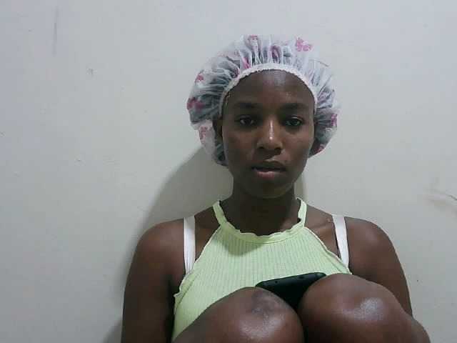 Tatswee from BongaCams