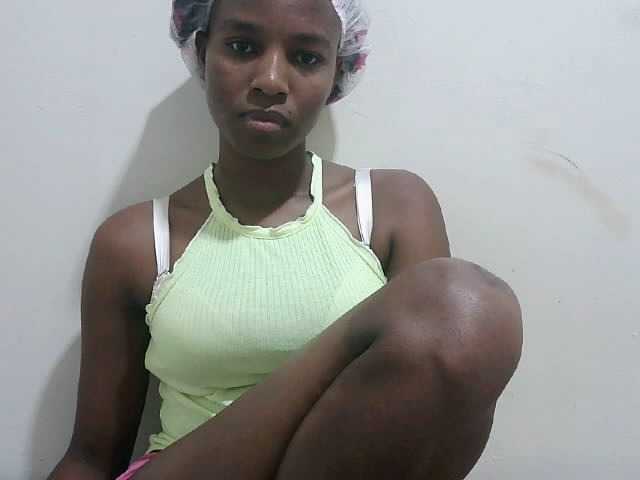 Tatswee webcam bongacams model stream image