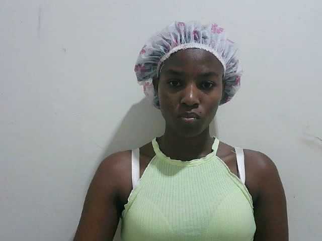 Tatswee from BongaCams