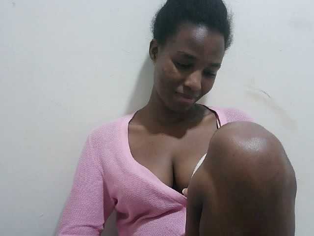 Tatswee webcam bongacams model stream image