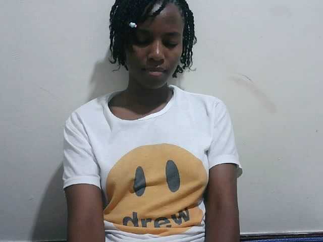 Masturbate to Tatswee, she wants to masturbate for you Tatswee from BongaCams