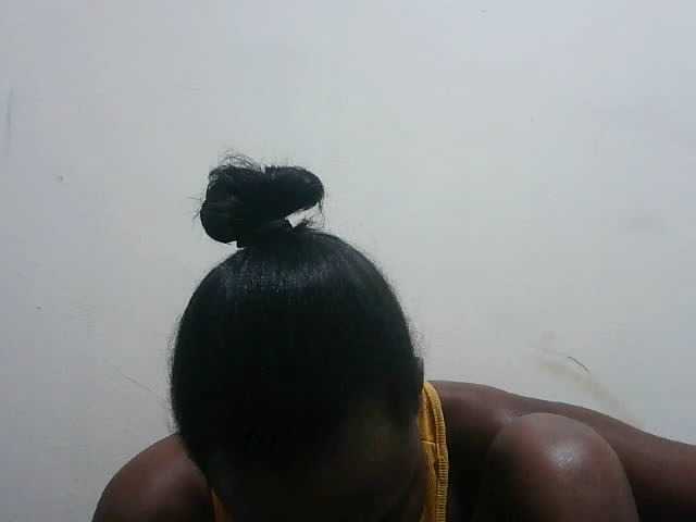 Tatswee Live Cam on BongaCams