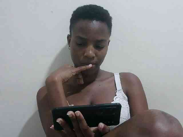 Tatswee Live Webcam on BongaCams