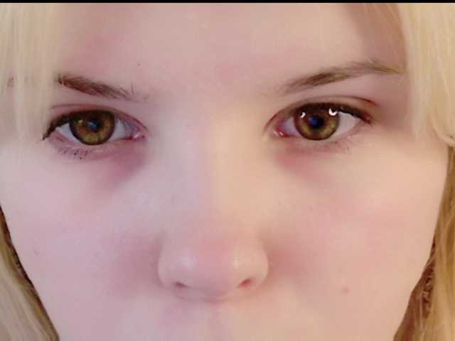 EmillyRogers's BongaCams show and profile