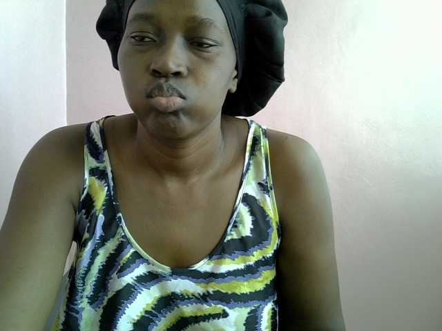 sweet-velour webcam bongacams model stream image