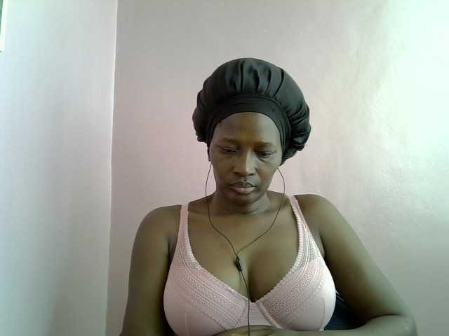 sweet-velour webcam bongacams model stream image