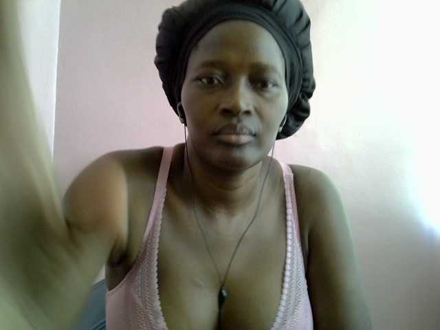 sweet-velour webcam bongacams model stream image