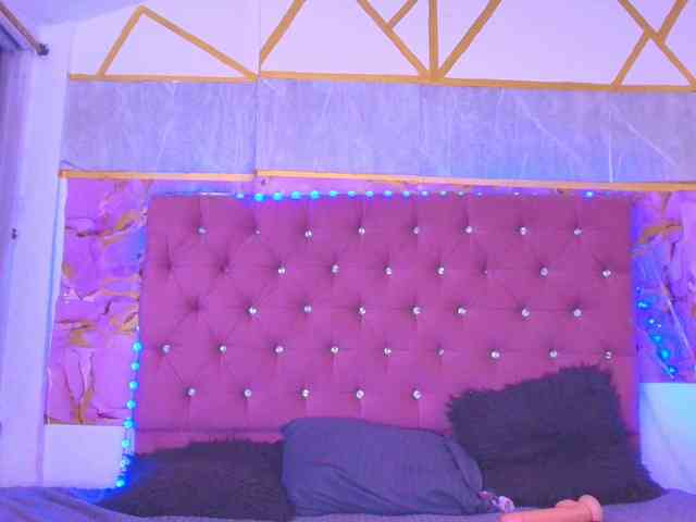 Nikol-Sexxx Live Webcam on BongaCams