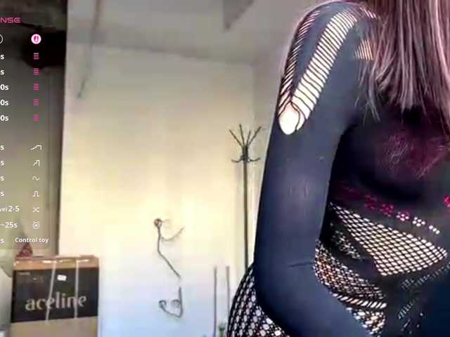  LeontineCuffie chat room