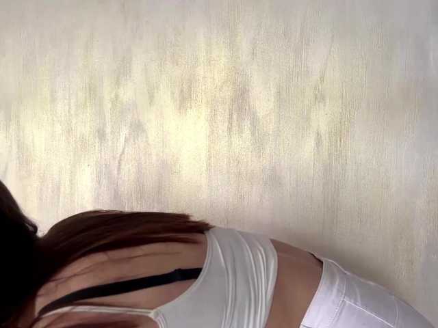  LeontineCuffie chat room