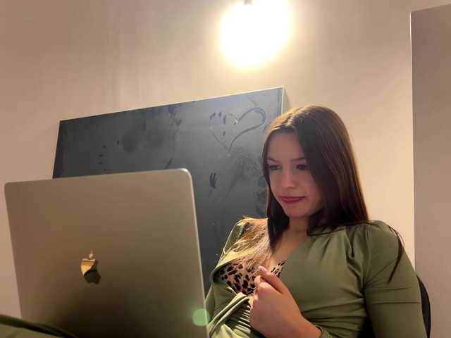 LeontineCuffie from BongaCams