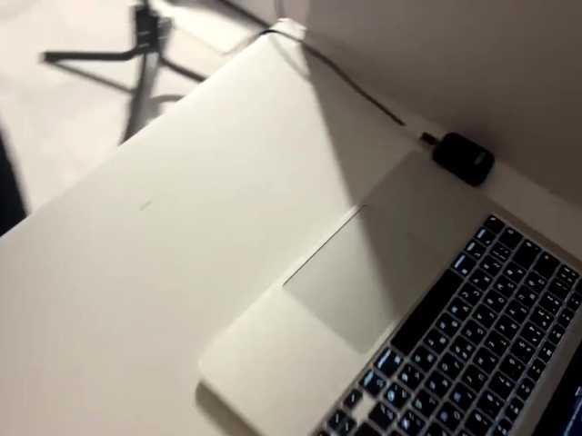  LeontineCuffie chat room