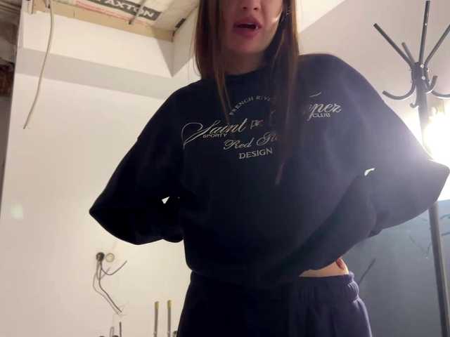 LeontineCuffie's Thumb Image