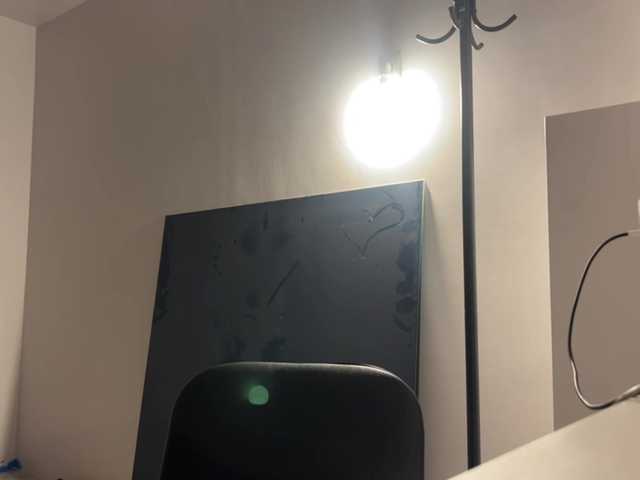  LeontineCuffie chat room