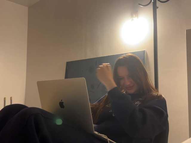 LeontineCuffie from BongaCams is Freechat