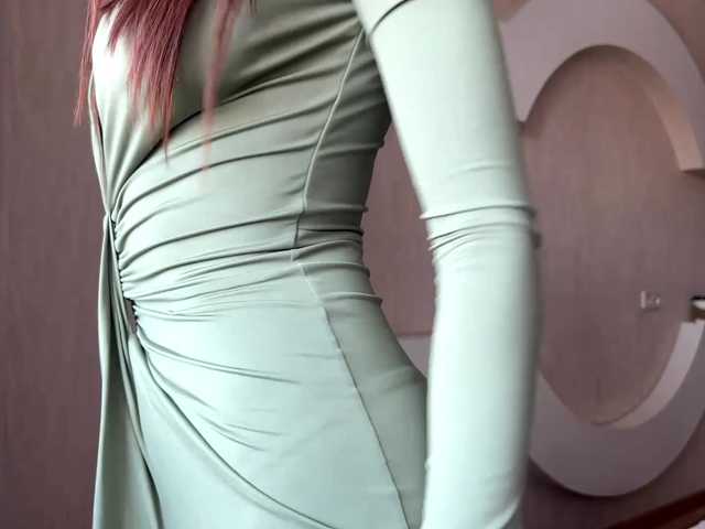  LeontineCuffie chat room