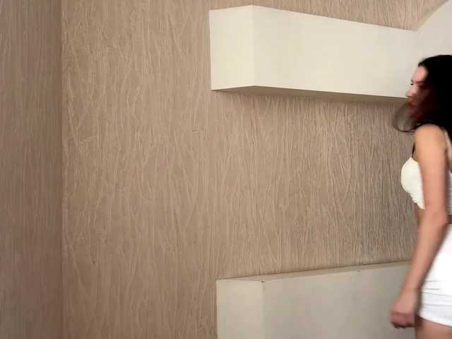  LeontineCuffie chat room