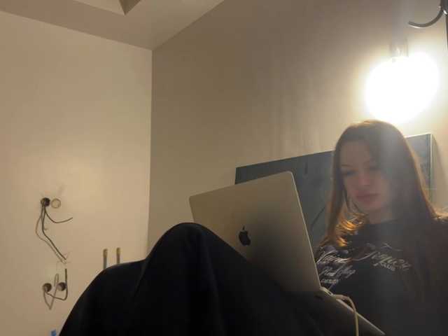 LeontineCuffie's Thumb Image