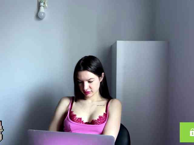 LeontineCuffie LeontineCuffie