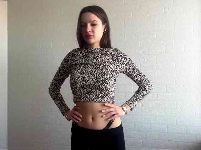 LeontineCuffie webcam