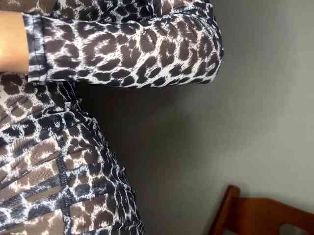 LeontineCuffie webcam