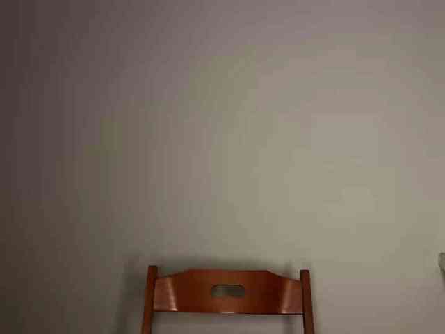 LeontineCuffie webcam