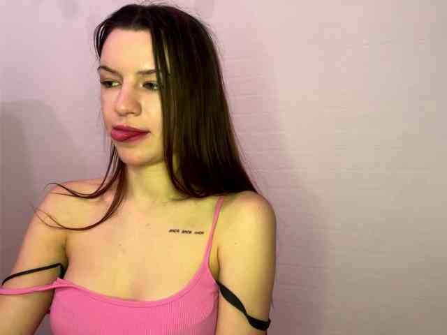 LeontineCuffie webcam