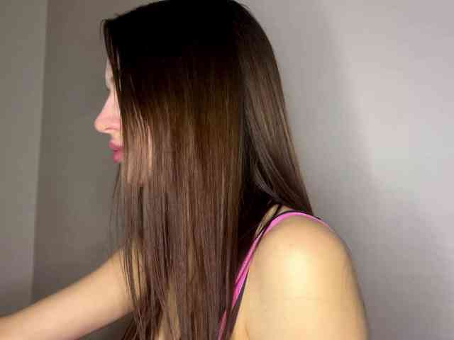 LeontineCuffie webcam