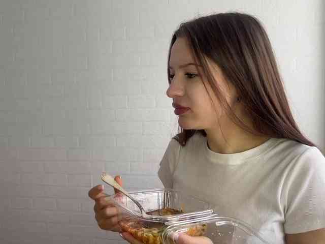 LeontineCuffie webcam