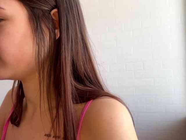 LeontineCuffie webcam