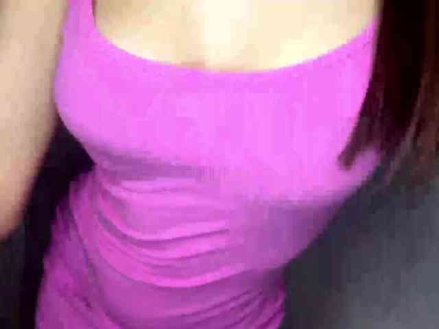 LeontineCuffie webcam