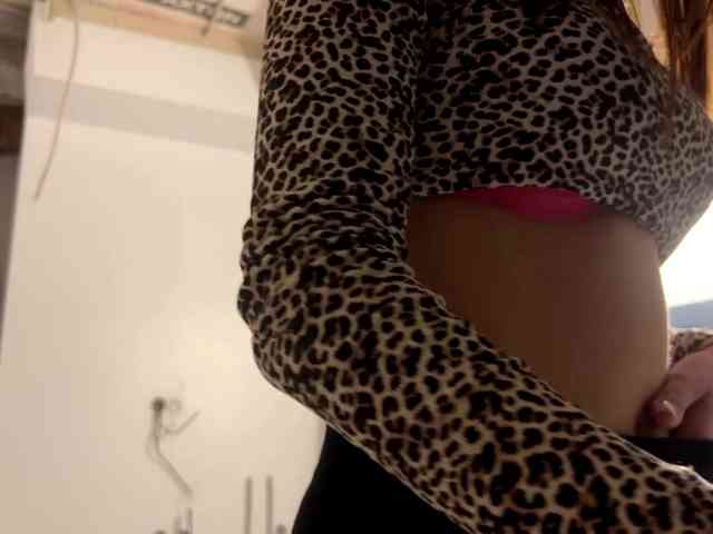 LeontineCuffie Live Webcam on BongaCams