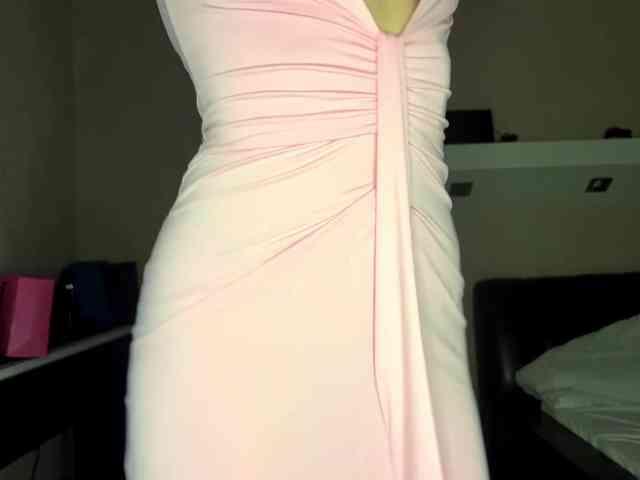 LeontineCuffie webcam