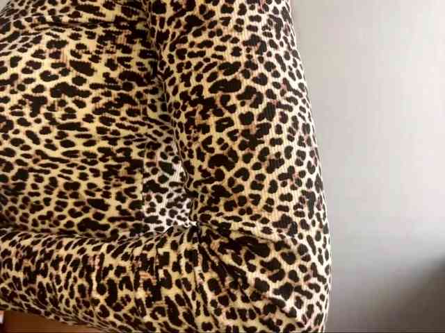 LeontineCuffie webcam