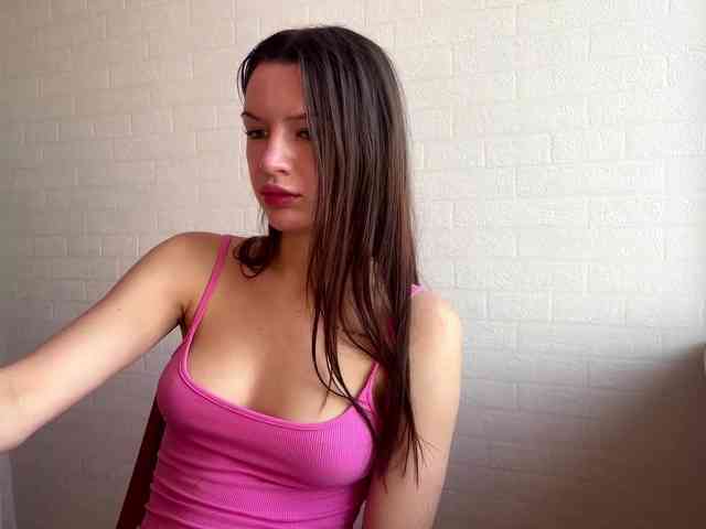 LeontineCuffie webcam