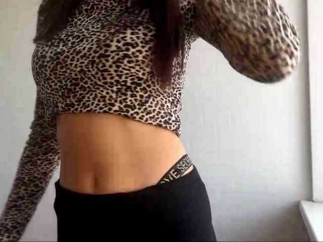 LeontineCuffie webcam