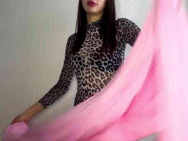 LeontineCuffie webcam