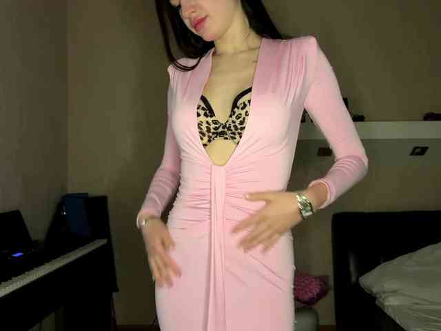 LeontineCuffie webcam