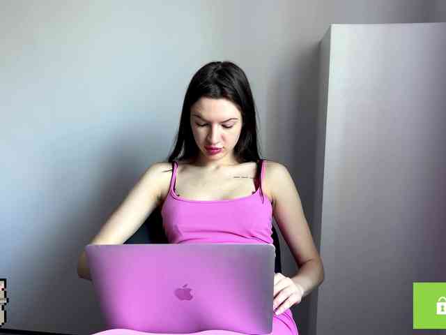 LeontineCuffie LeontineCuffie