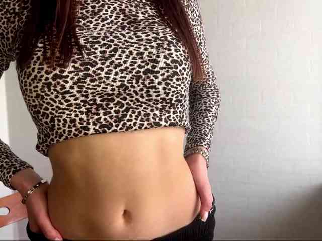 LeontineCuffie webcam