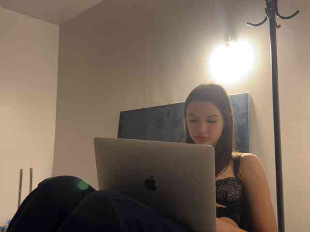 LeontineCuffie Live Webcam on BongaCams