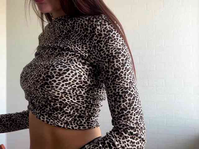 LeontineCuffie webcam