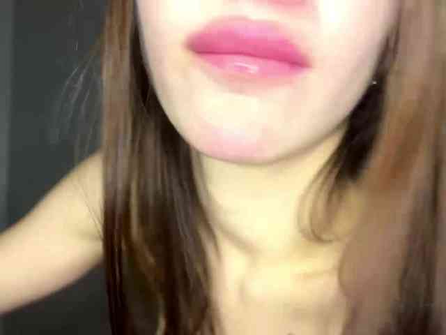 LeontineCuffie webcam