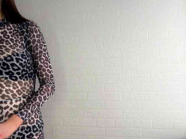 LeontineCuffie webcam