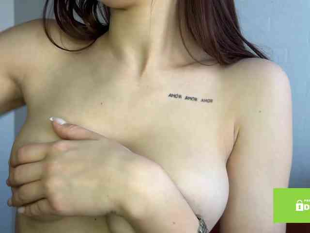 LeontineCuffie webcam