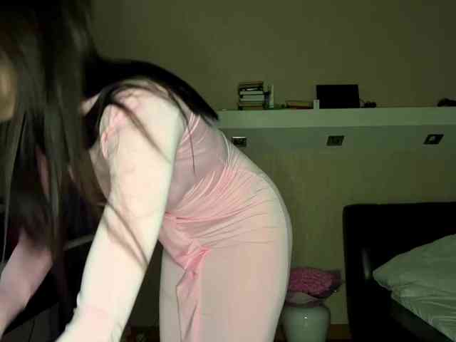 LeontineCuffie webcam