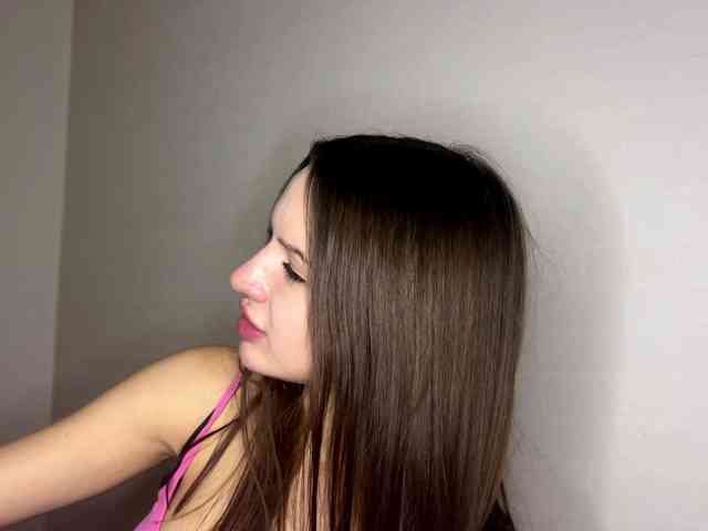 LeontineCuffie webcam