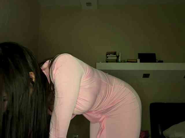 LeontineCuffie webcam