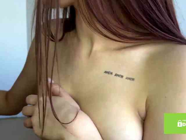 LeontineCuffie webcam